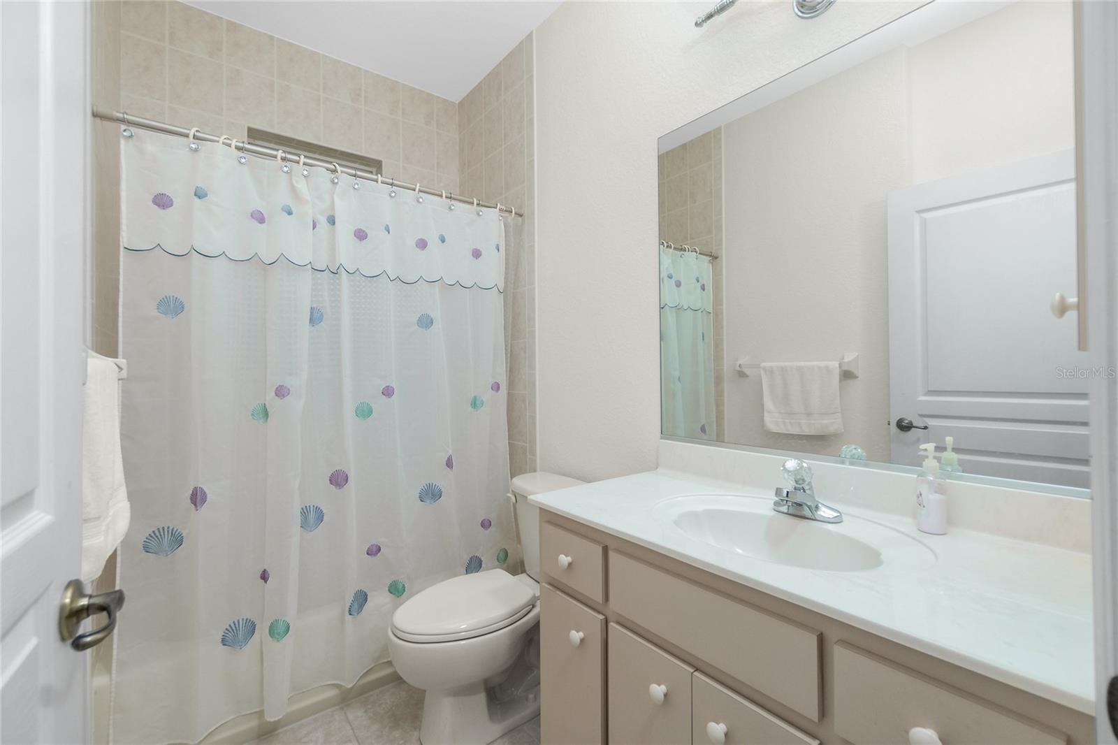 437 LOVELAND BLVD, PORT CHARLOTTE, FL, 33954