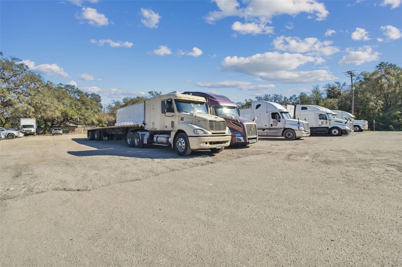 5008-5112 W 92 HWY, PLANT CITY, FL, 33566
