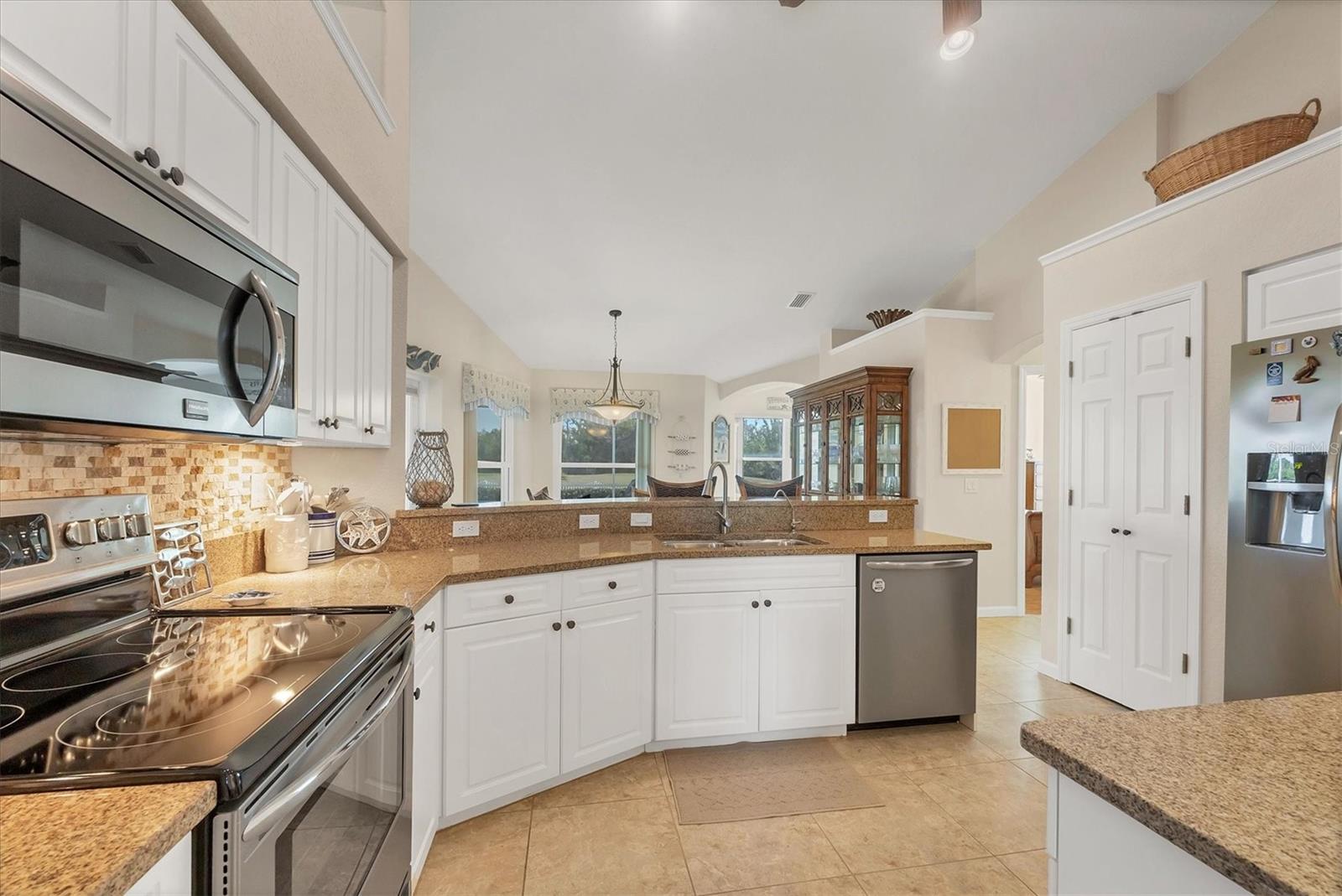 67 PINE VALLEY CT, ROTONDA WEST, FL, 33947