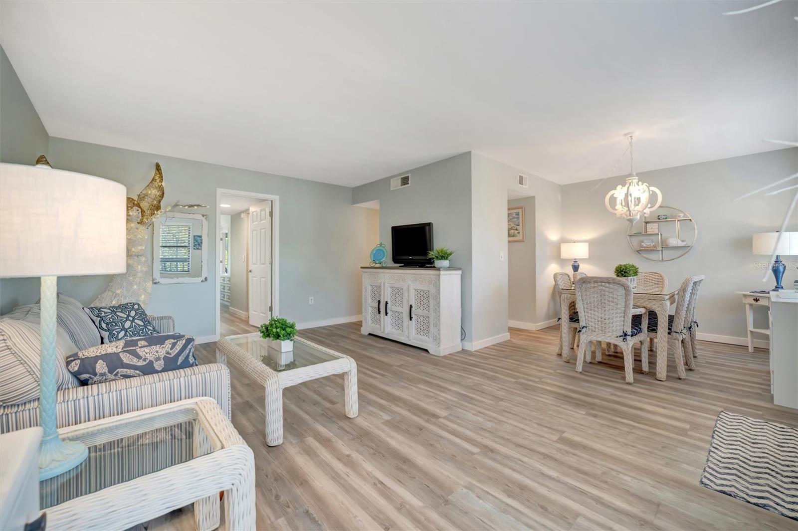 435 30TH AVE W #D309, BRADENTON, FL, 34205