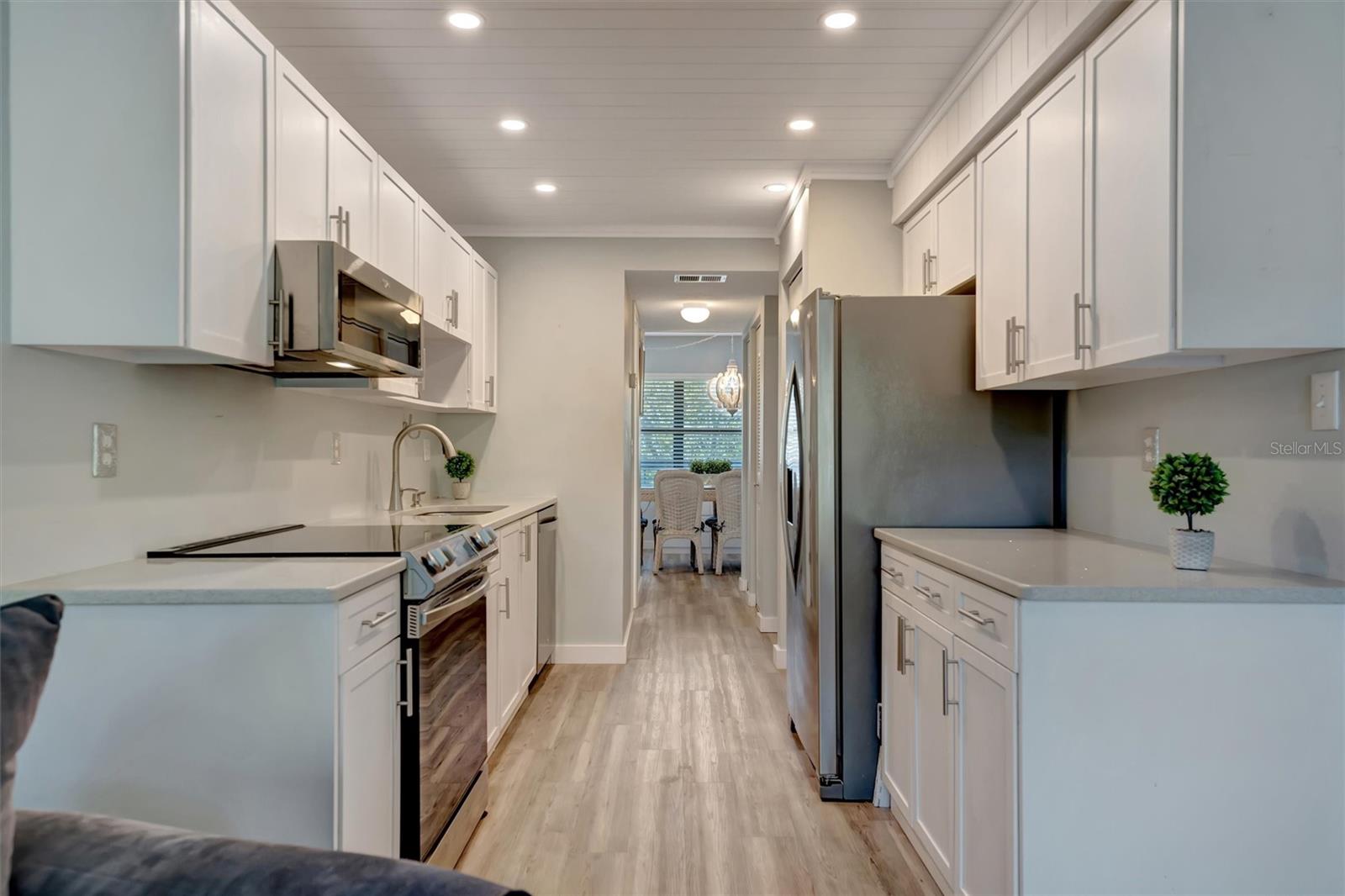 435 30TH AVE W #D309, BRADENTON, FL, 34205