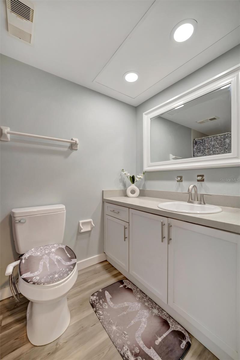 435 30TH AVE W #D309, BRADENTON, FL, 34205