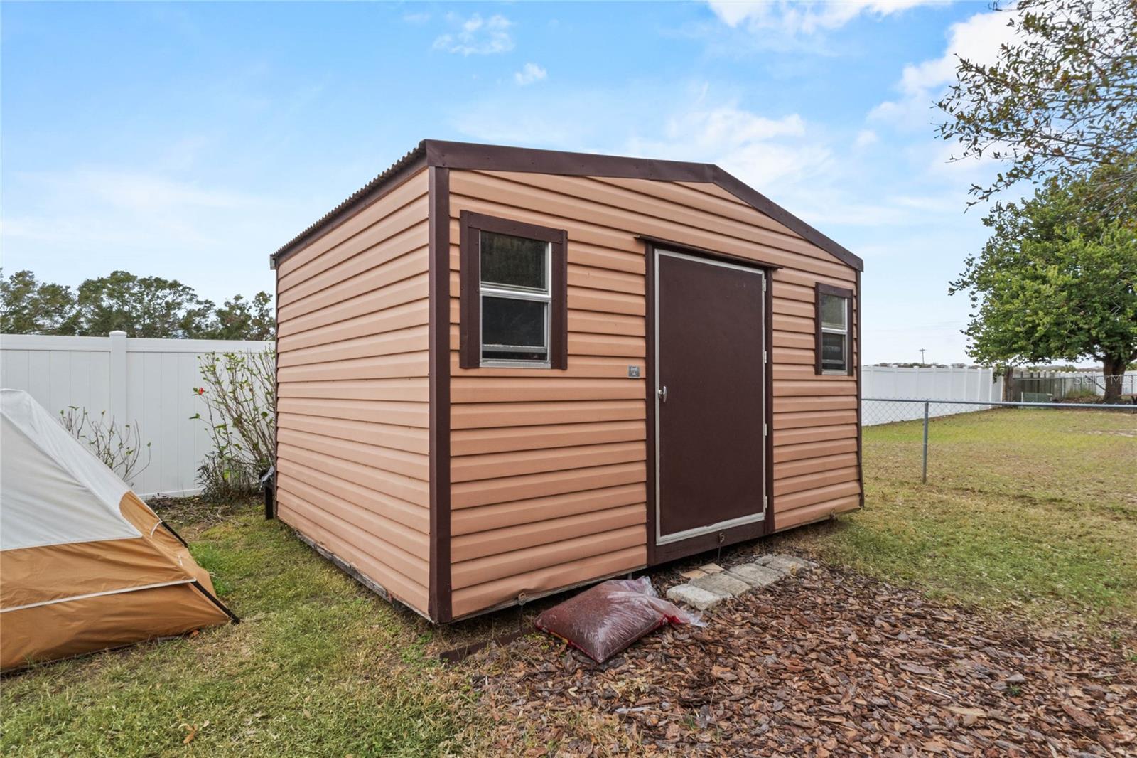 438 WOODVIEW DR, TAVARES, FL, 32778