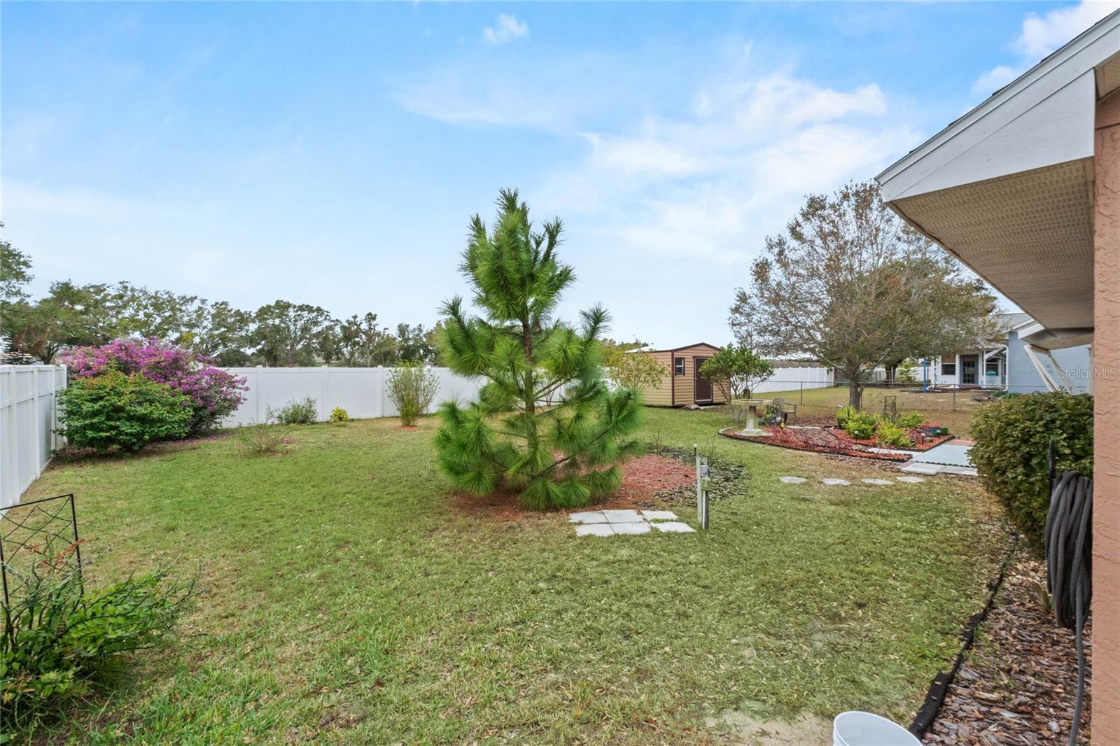 438 WOODVIEW DR, TAVARES, FL, 32778