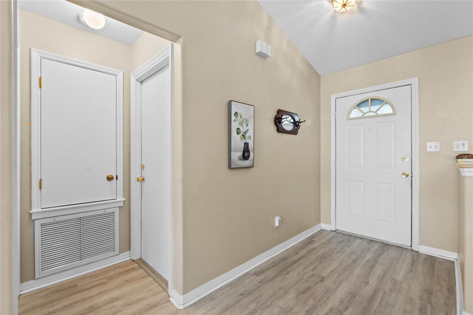 438 WOODVIEW DR, TAVARES, FL, 32778