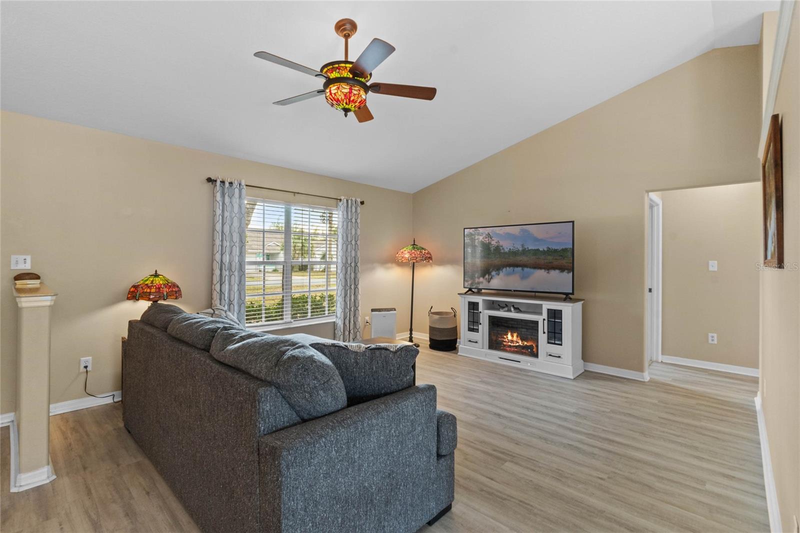438 WOODVIEW DR, TAVARES, FL, 32778