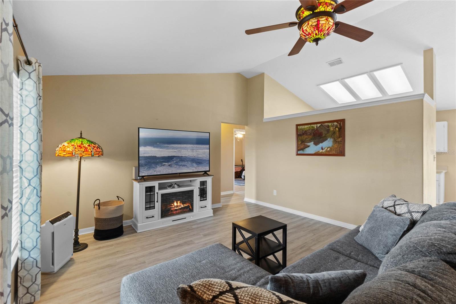 438 WOODVIEW DR, TAVARES, FL, 32778