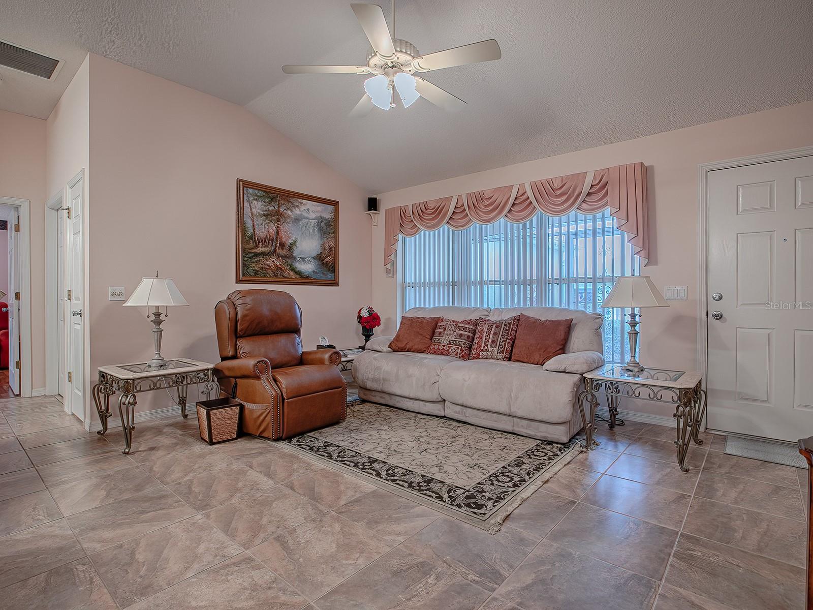 1218 AUGUSTINE DR, THE VILLAGES, FL, 32159