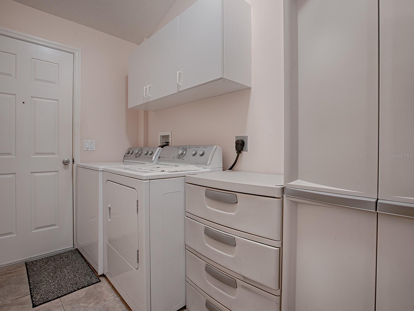 1218 AUGUSTINE DR, THE VILLAGES, FL, 32159