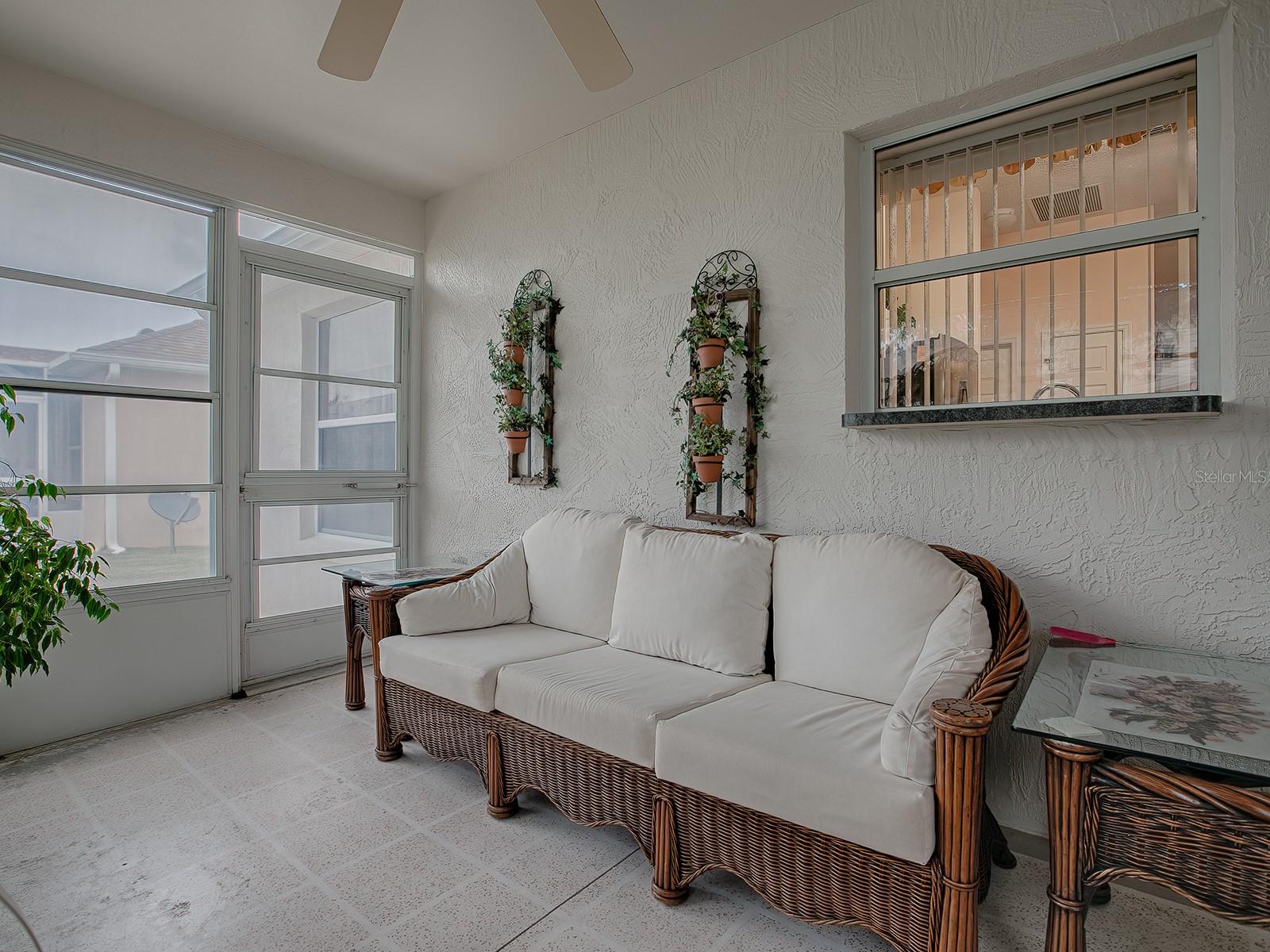 1218 AUGUSTINE DR, THE VILLAGES, FL, 32159