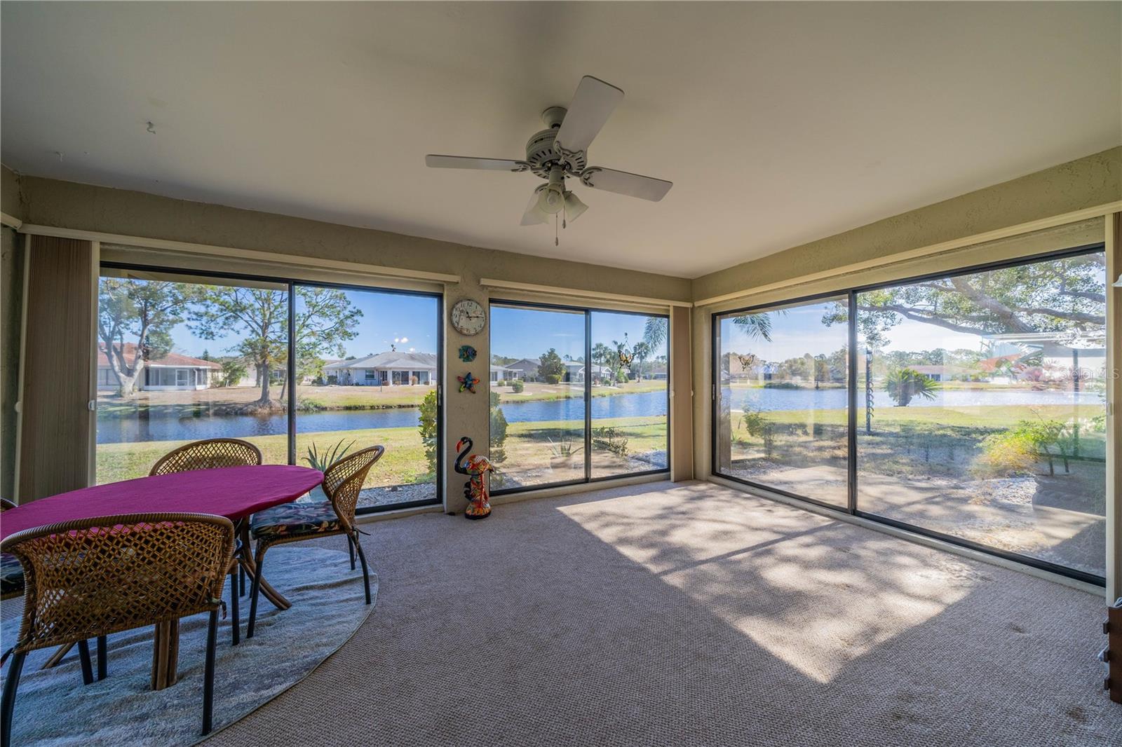 1207 BLUEWATER DR, SUN CITY CENTER, FL, 33573