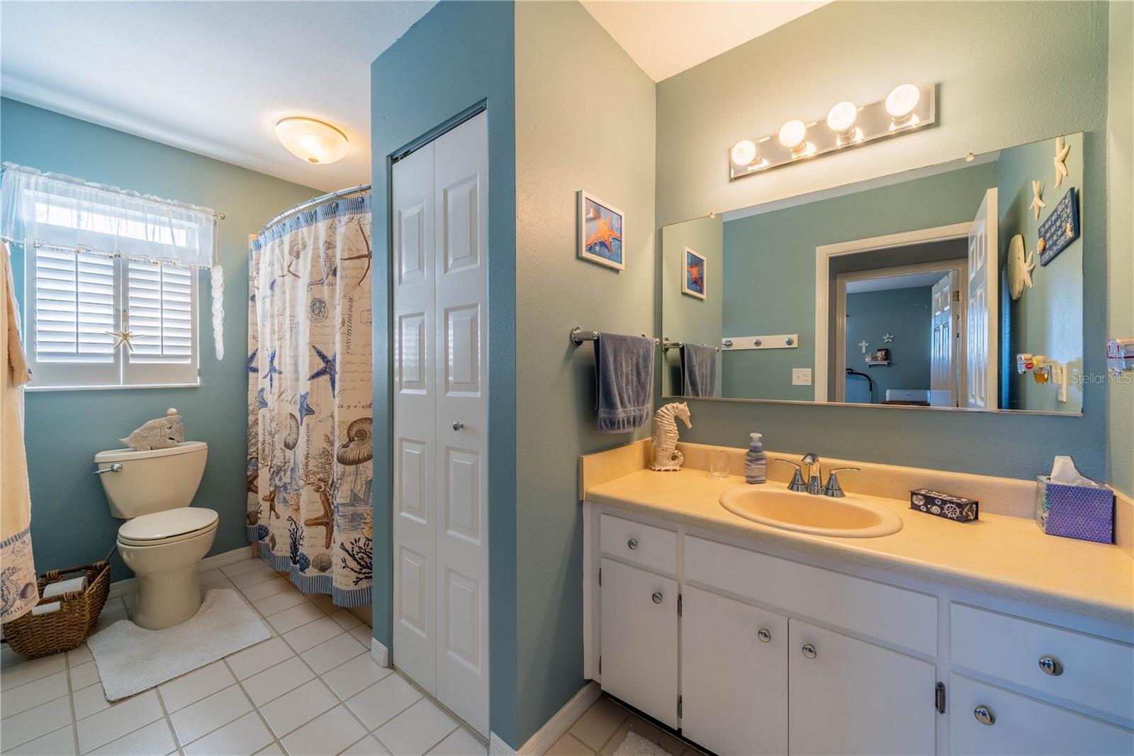 1207 BLUEWATER DR, SUN CITY CENTER, FL, 33573