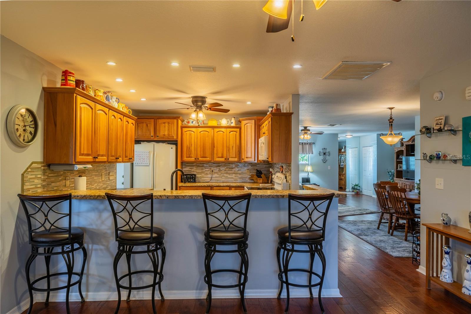 1207 BLUEWATER DR, SUN CITY CENTER, FL, 33573