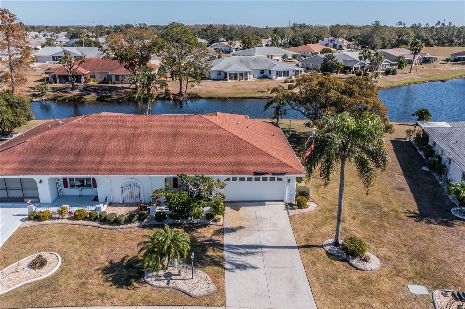 1207 BLUEWATER DR, SUN CITY CENTER, FL, 33573
