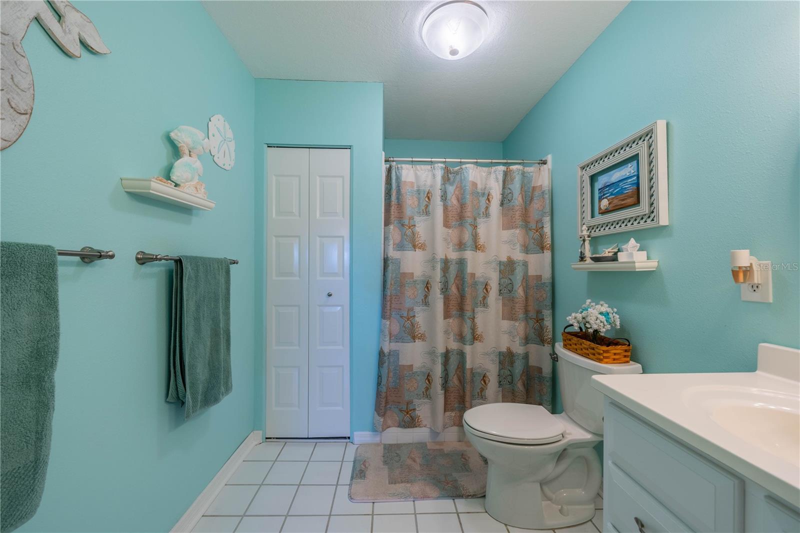 1207 BLUEWATER DR, SUN CITY CENTER, FL, 33573