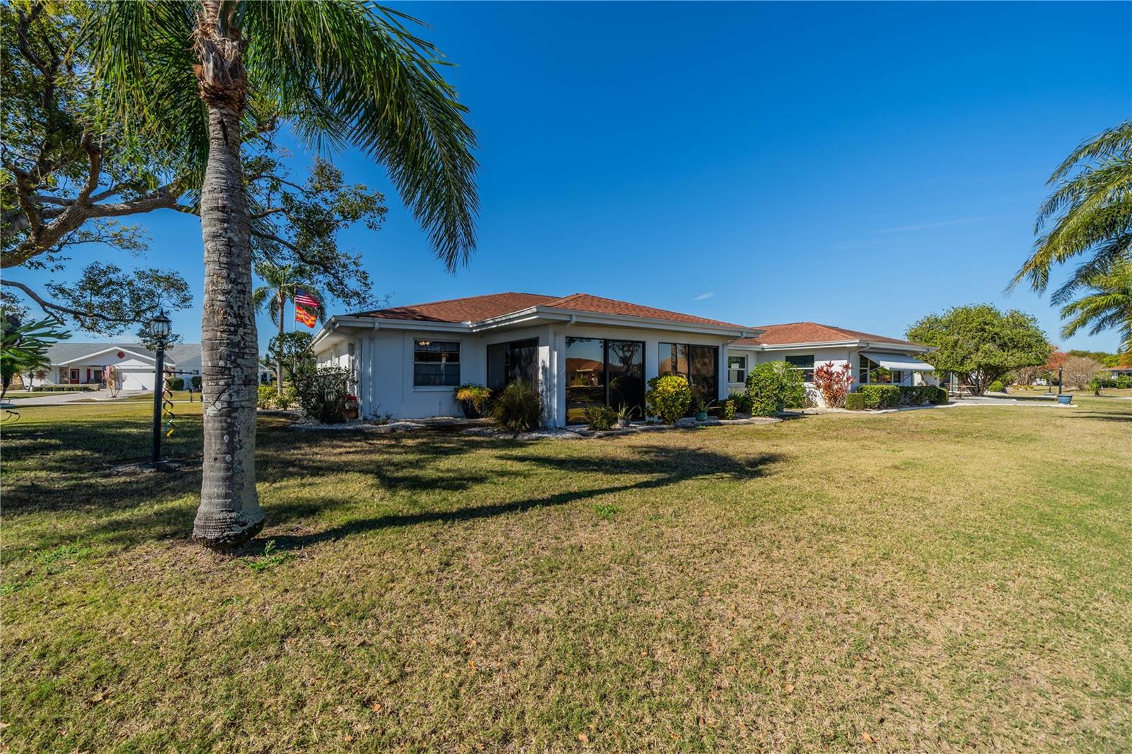 1207 BLUEWATER DR, SUN CITY CENTER, FL, 33573