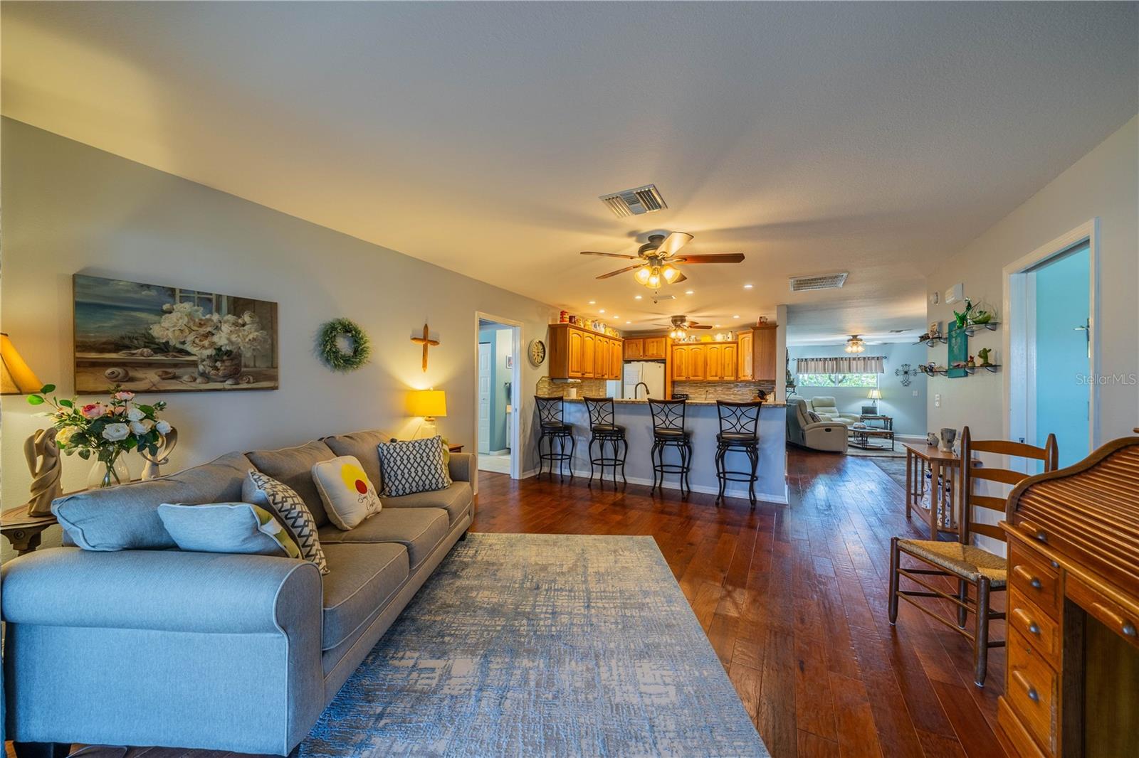 1207 BLUEWATER DR, SUN CITY CENTER, FL, 33573