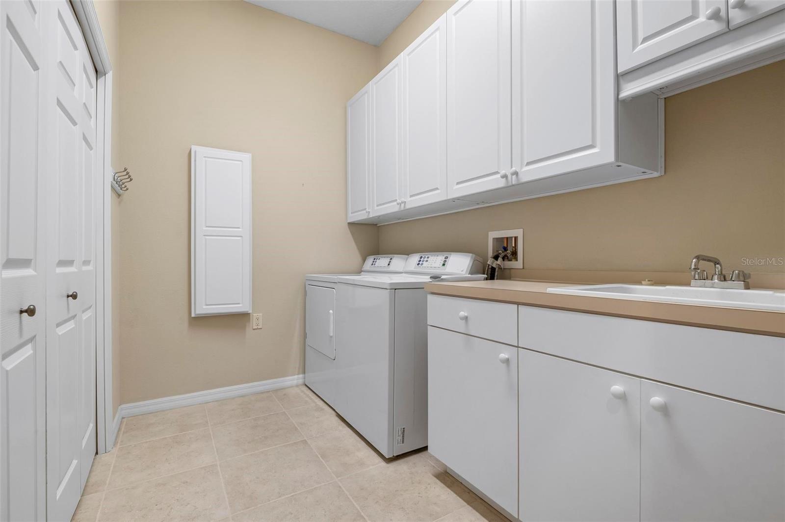 825 ADONIS PL, VENICE, FL, 34292