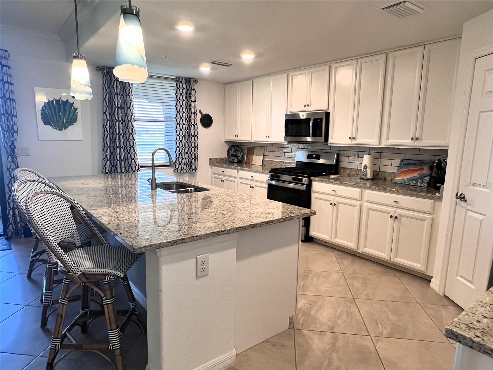 6046 WORSHAM LN #104, BRADENTON, FL, 34211