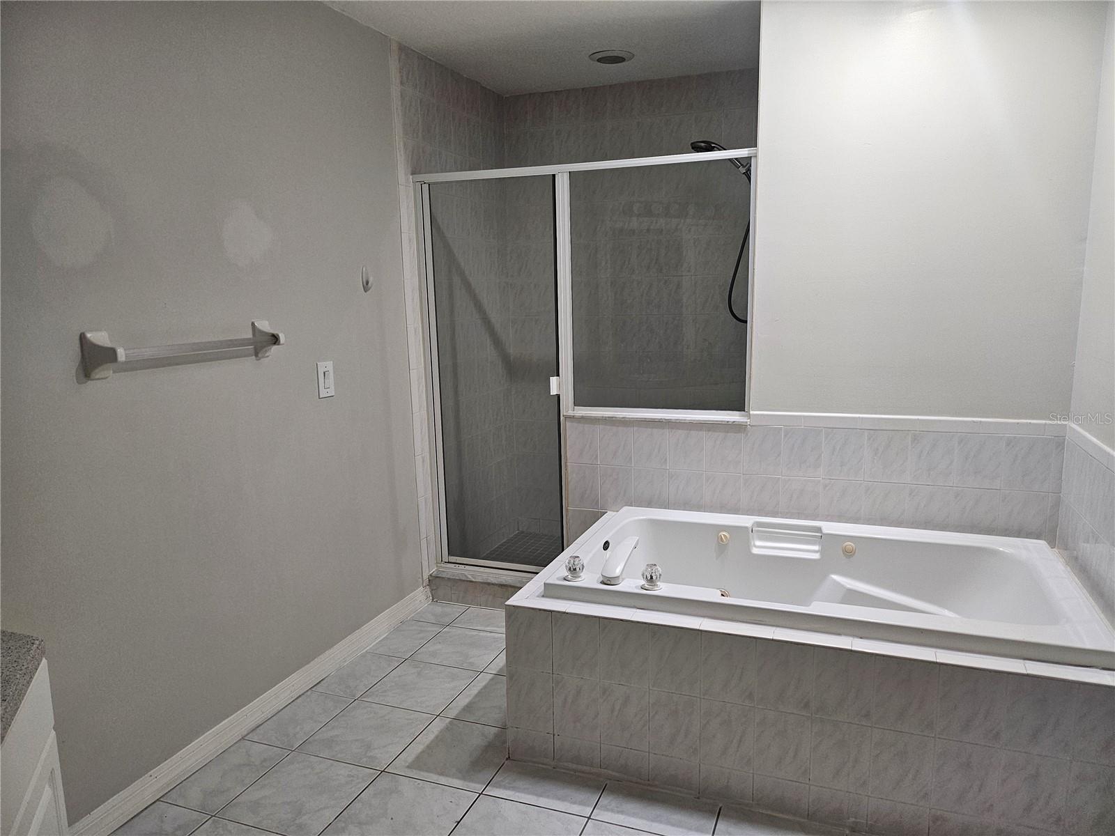1055 PINELLAS BAYWAY S, TIERRA VERDE, FL, 33715