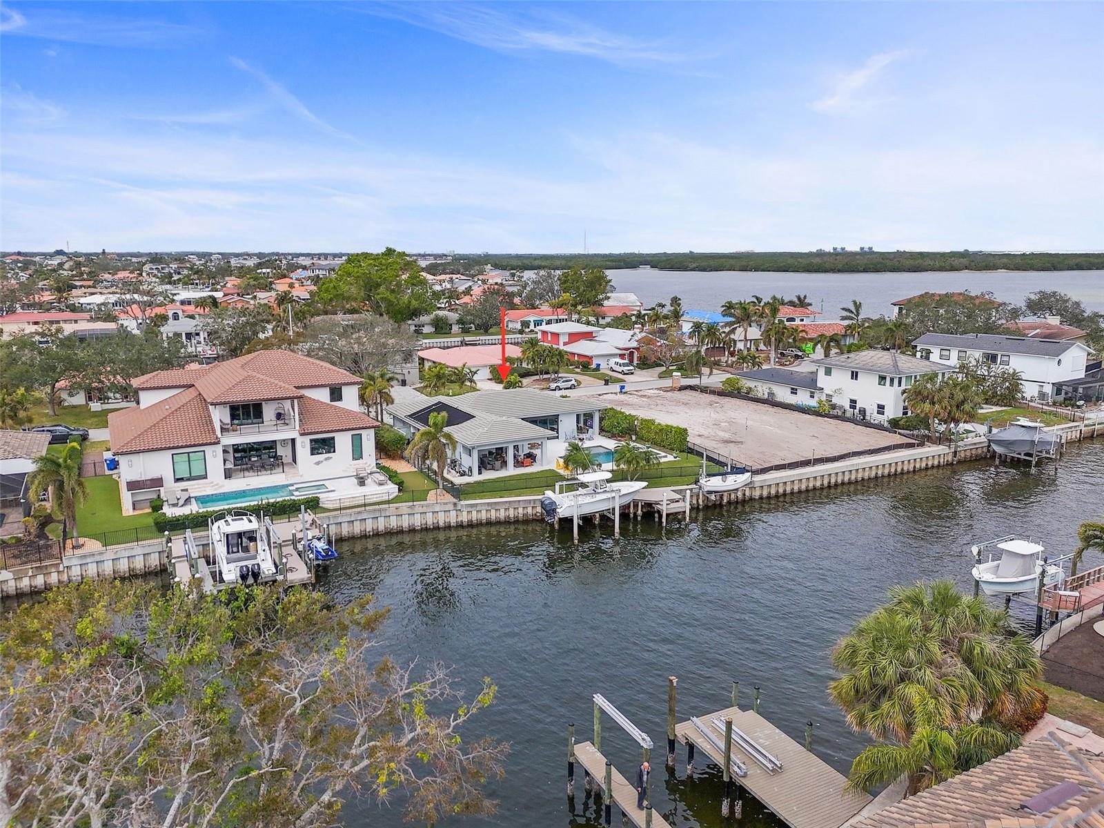2066 ILLINOIS AVE NE, ST PETERSBURG, FL, 33703