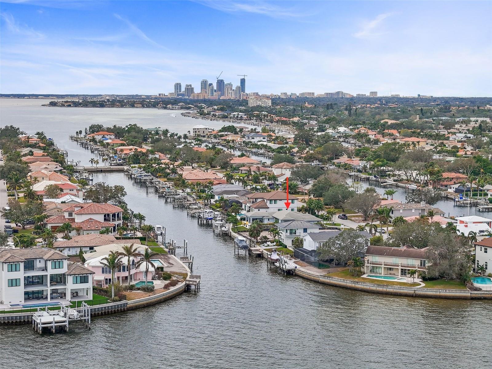 2066 ILLINOIS AVE NE, ST PETERSBURG, FL, 33703