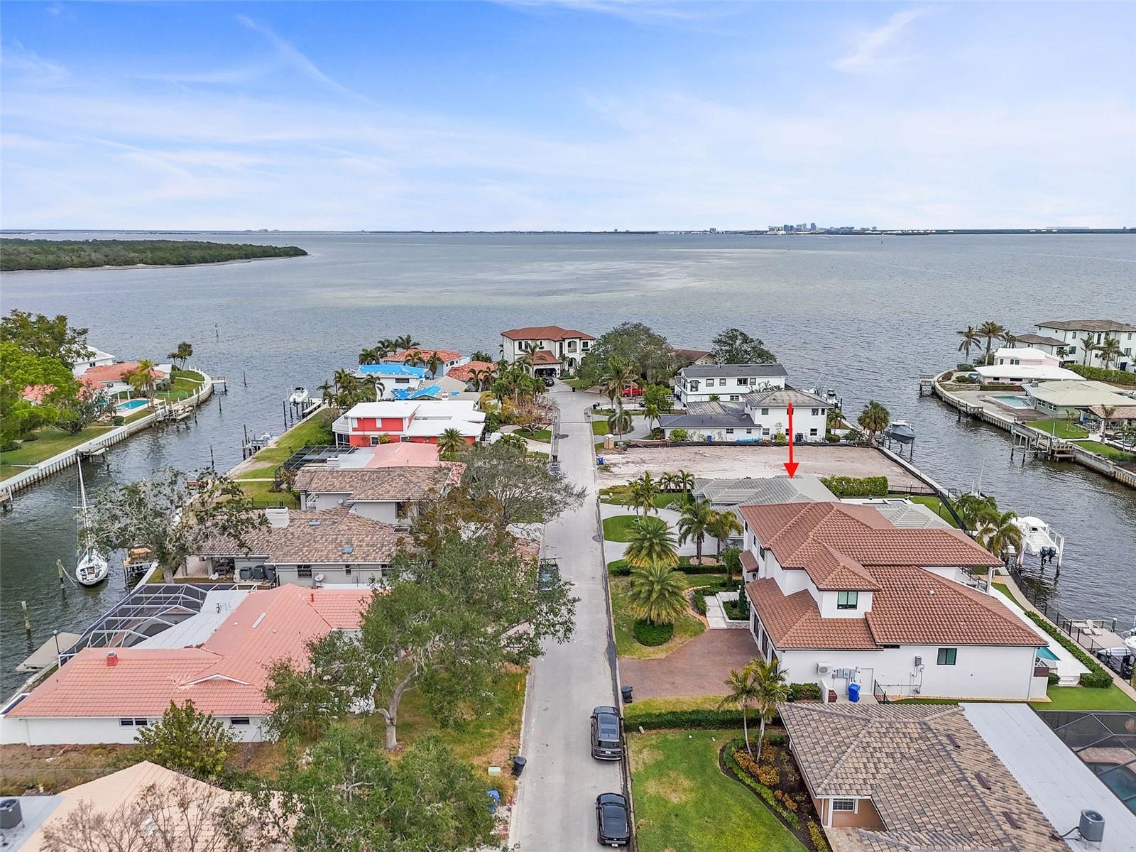 2066 ILLINOIS AVE NE, ST PETERSBURG, FL, 33703