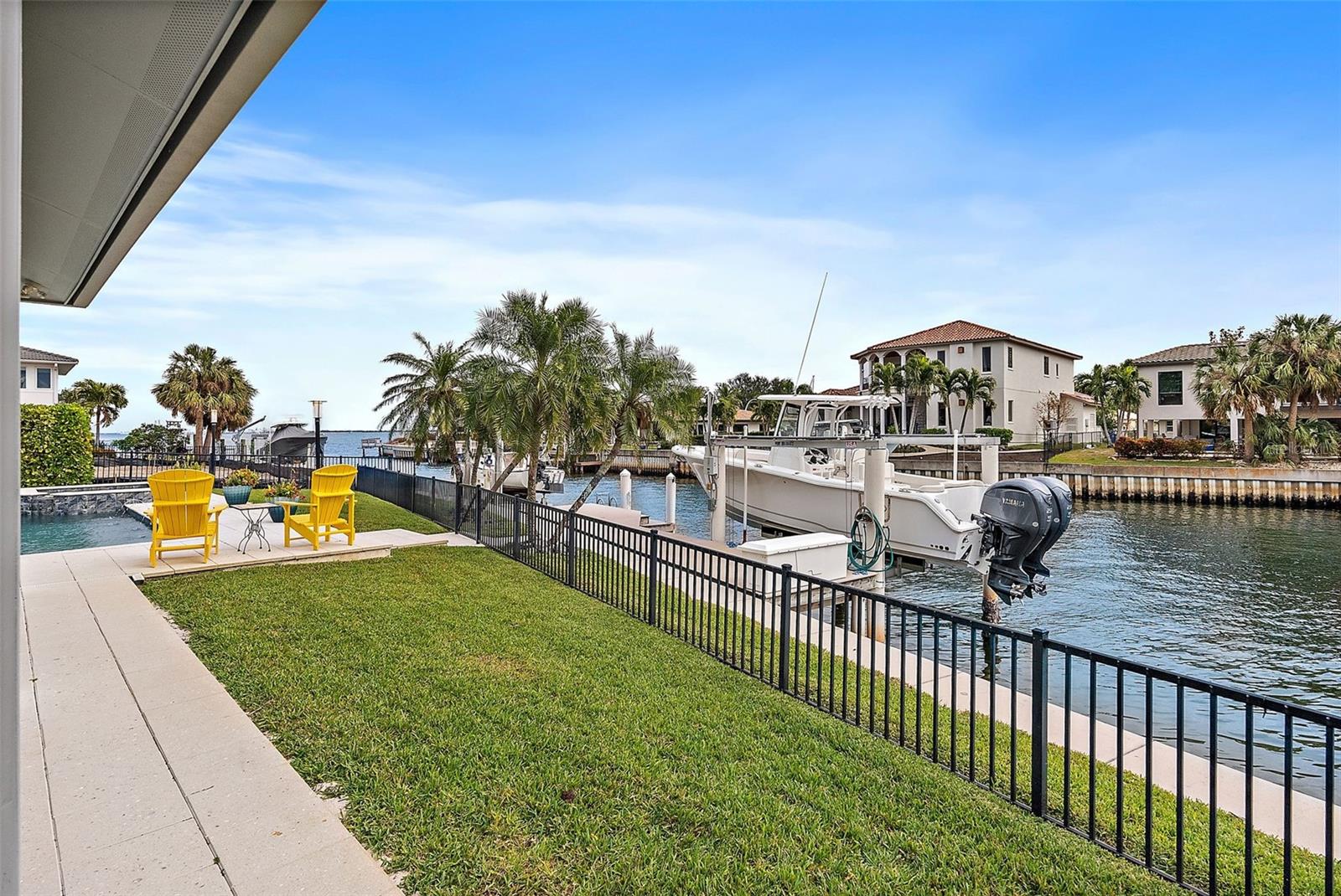 2066 ILLINOIS AVE NE, ST PETERSBURG, FL, 33703