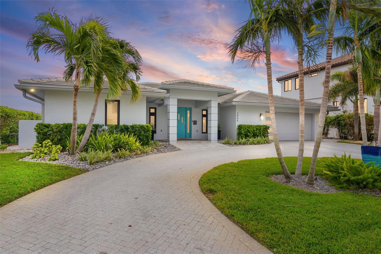 2066 ILLINOIS AVE NE, ST PETERSBURG, FL, 33703