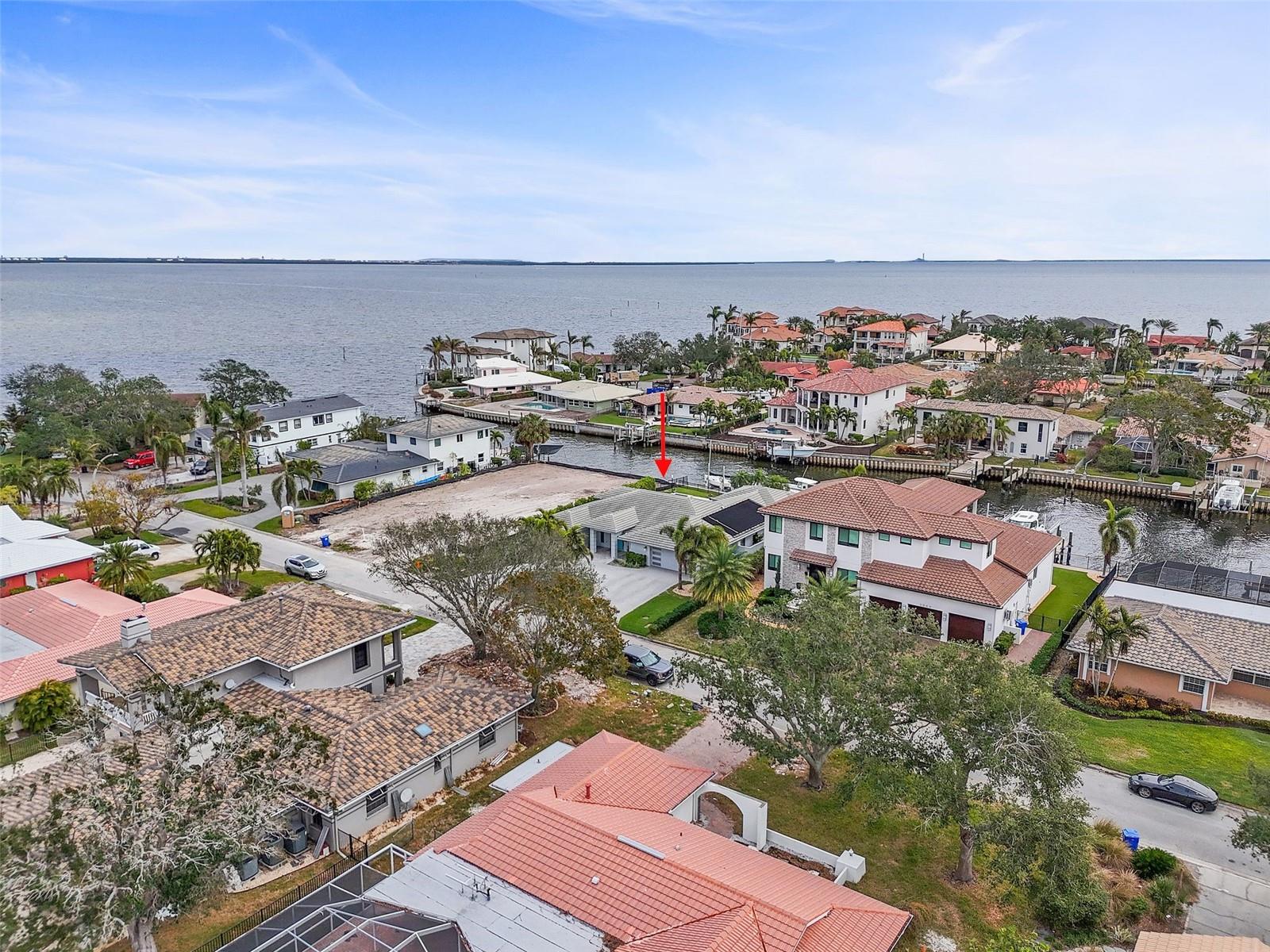 2066 ILLINOIS AVE NE, ST PETERSBURG, FL, 33703