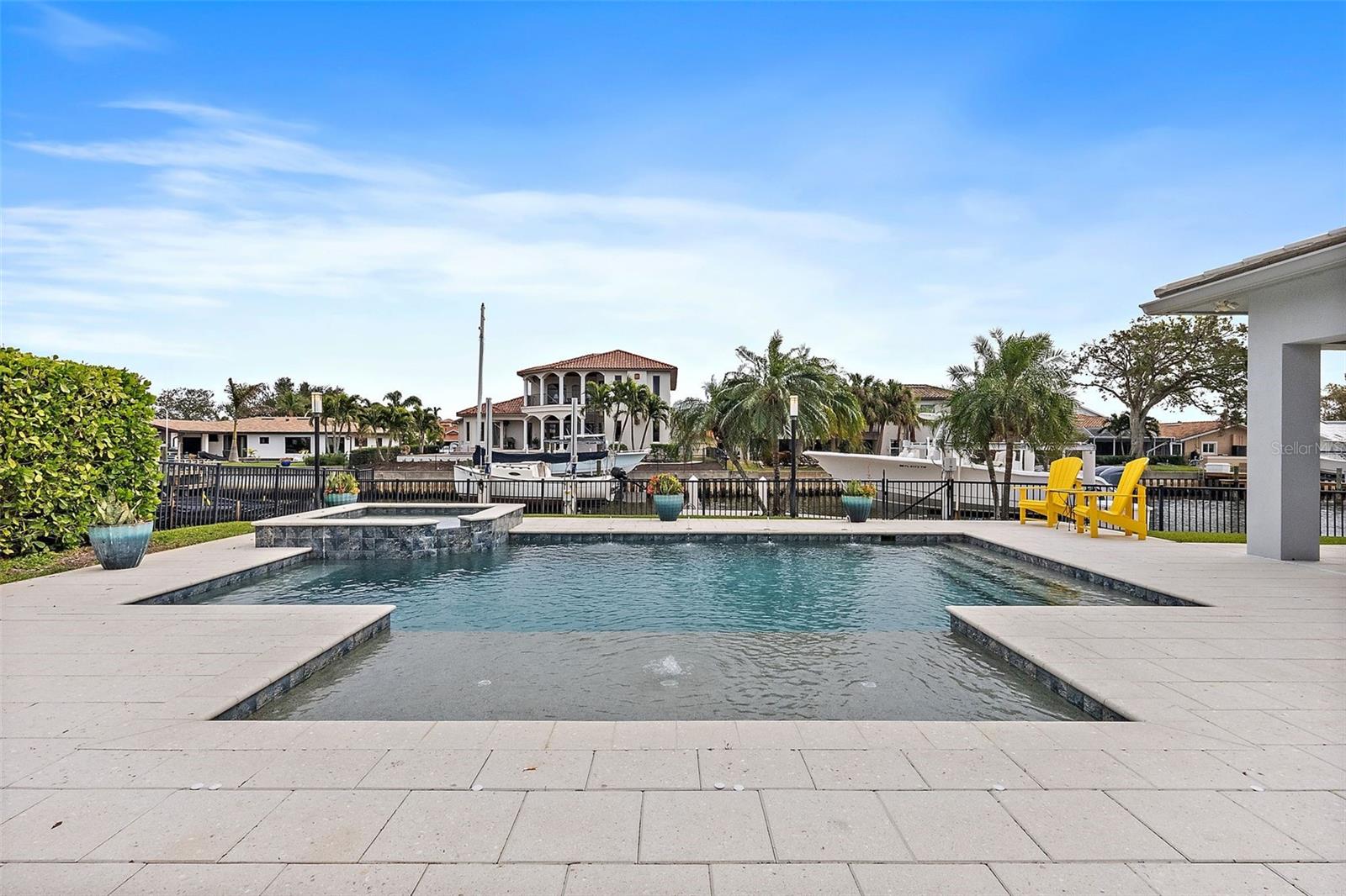 2066 ILLINOIS AVE NE, ST PETERSBURG, FL, 33703