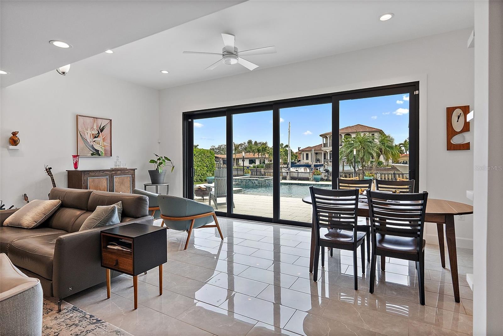 2066 ILLINOIS AVE NE, ST PETERSBURG, FL, 33703