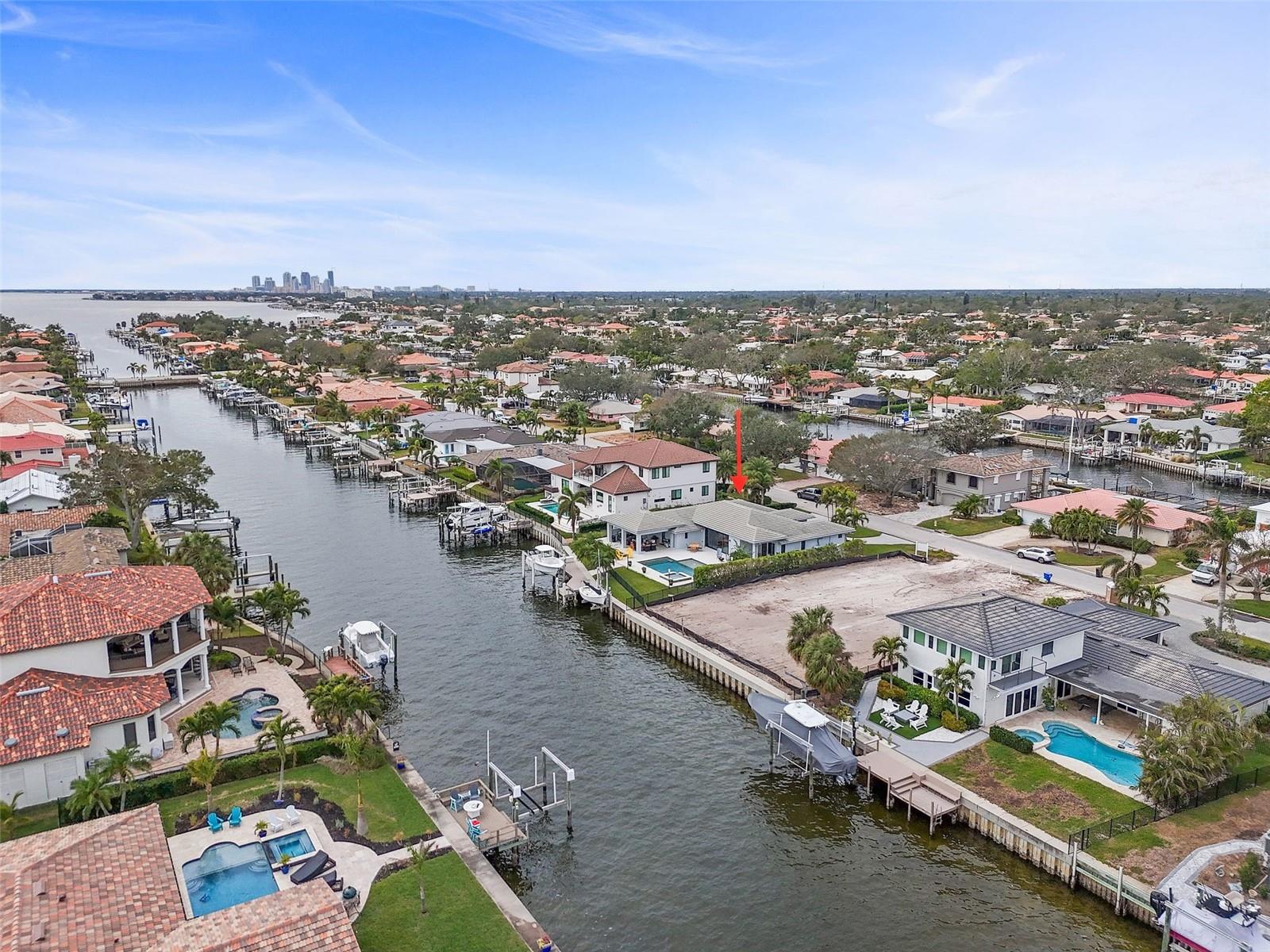 2066 ILLINOIS AVE NE, ST PETERSBURG, FL, 33703