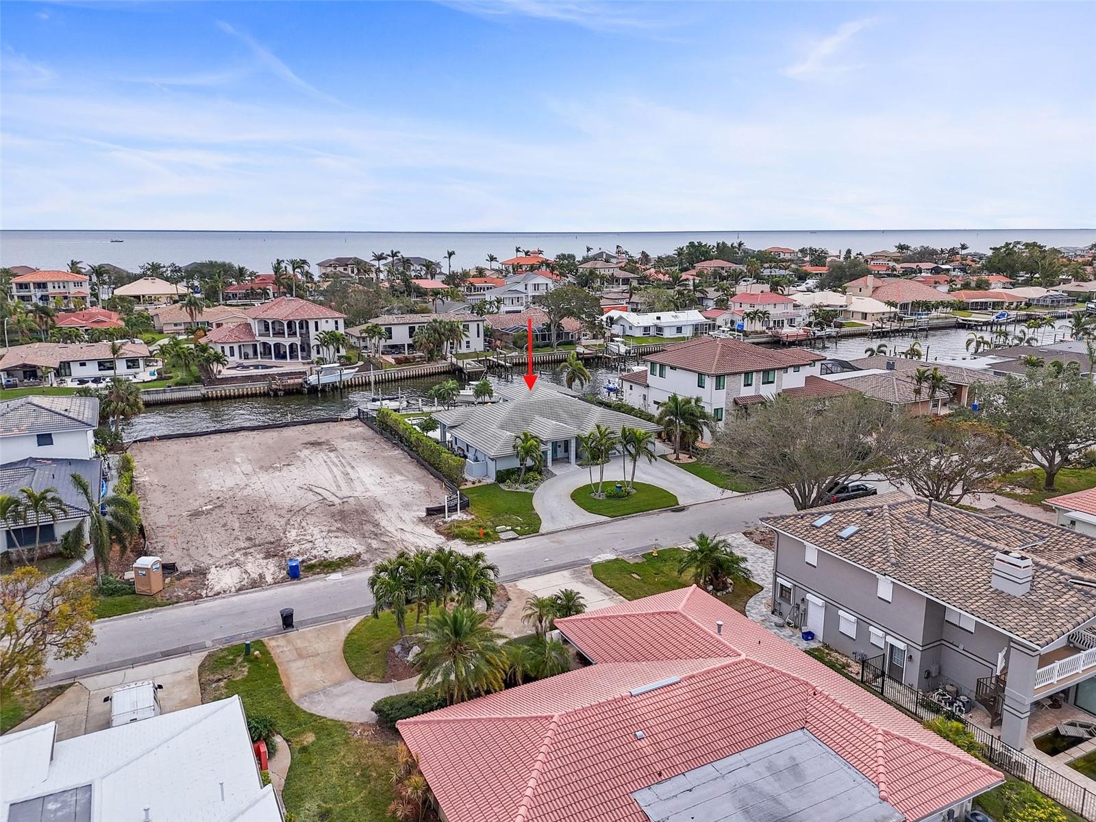 2066 ILLINOIS AVE NE, ST PETERSBURG, FL, 33703