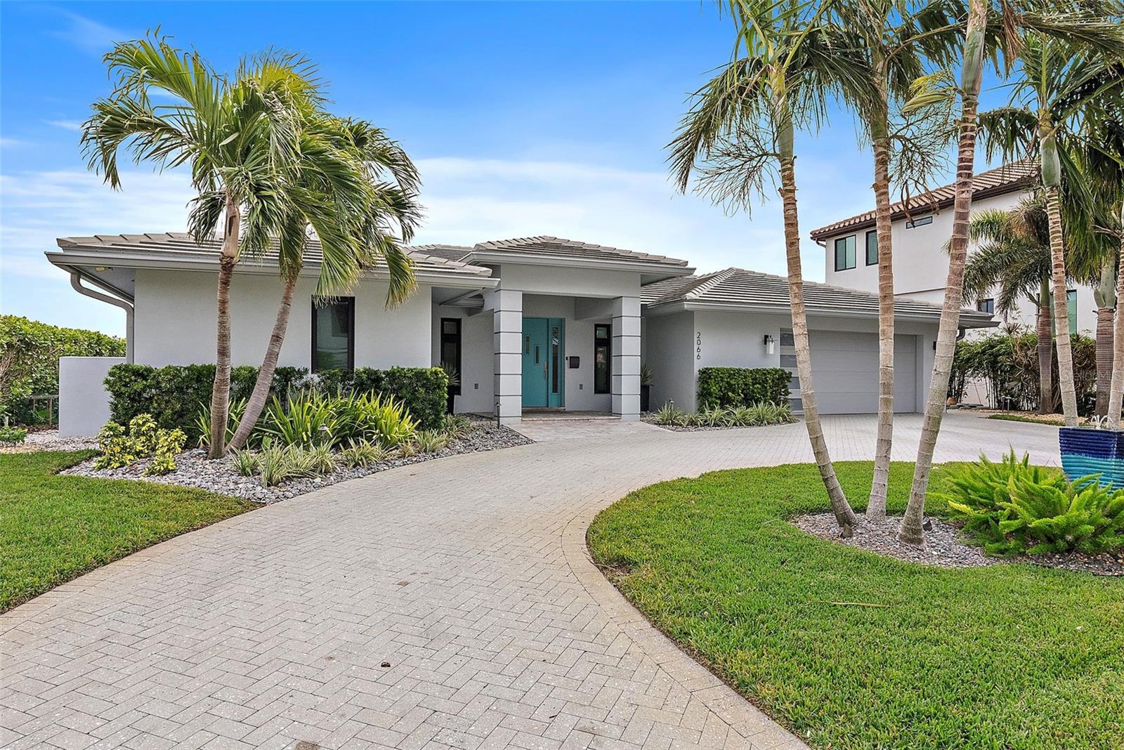 2066 ILLINOIS AVE NE, ST PETERSBURG, FL, 33703