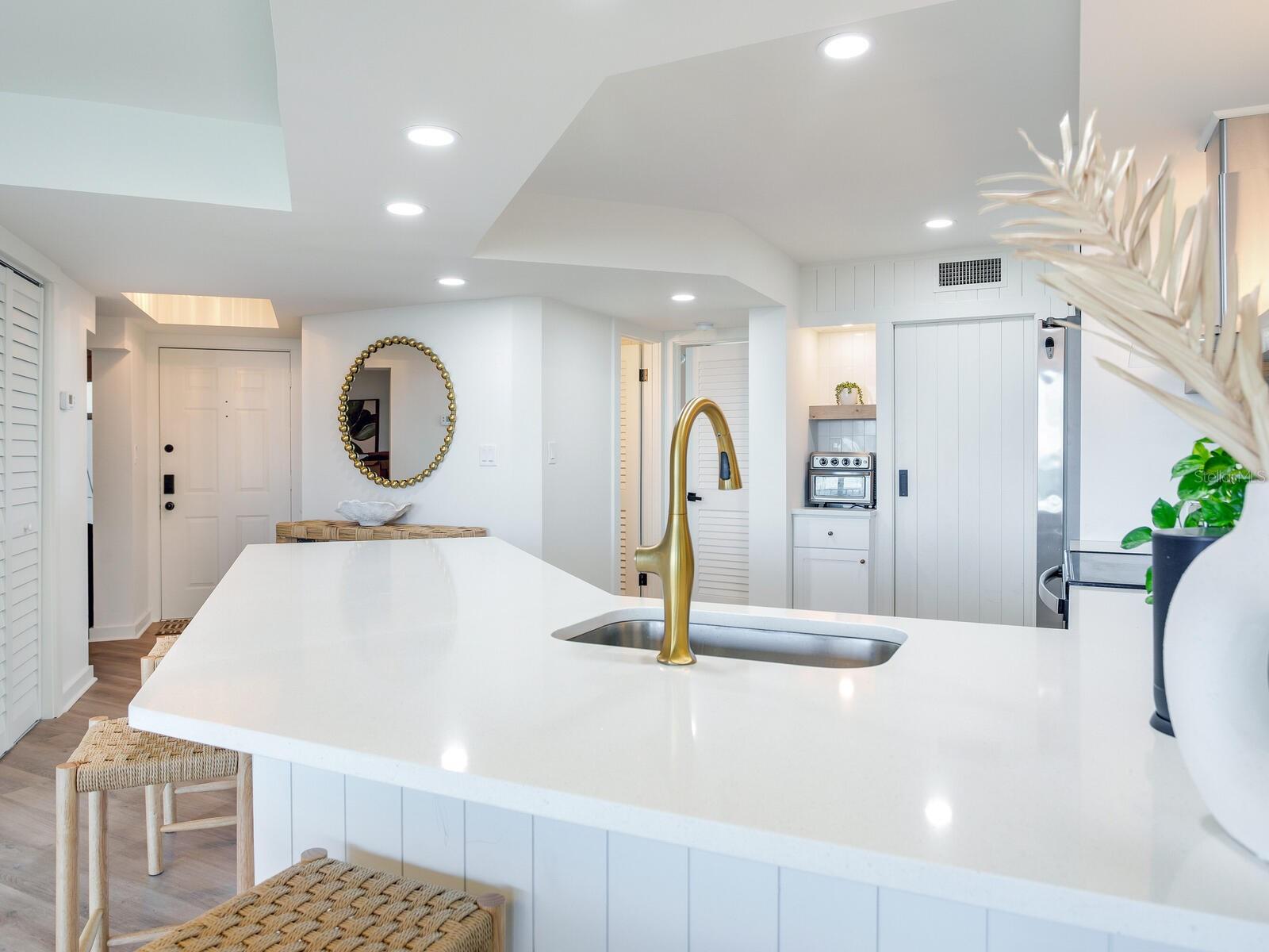 5155 ISLA KEY BLVD S #402, ST PETERSBURG, FL, 33715