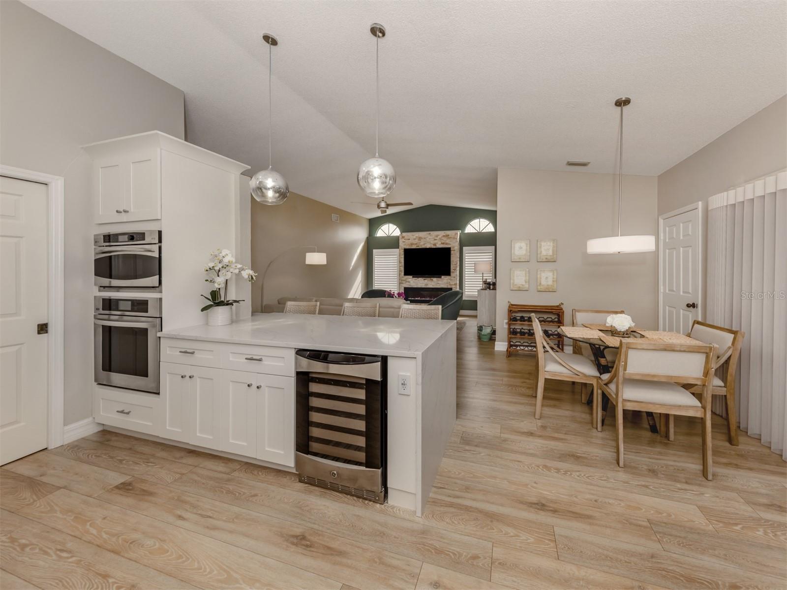 1579 WATERFORD DR, VENICE, FL, 34292