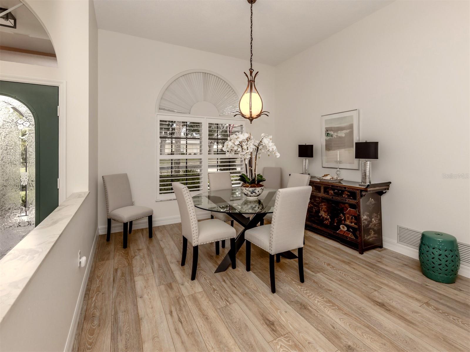 1579 WATERFORD DR, VENICE, FL, 34292
