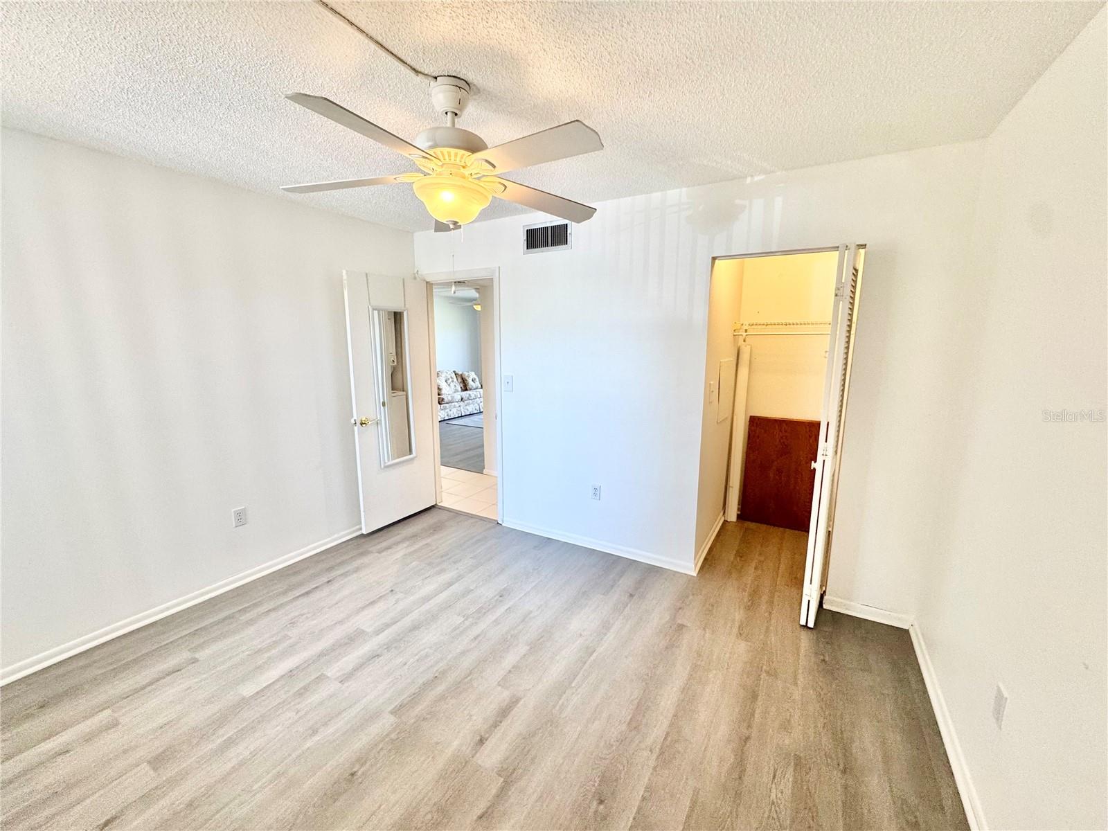 C7503434 Property Photo