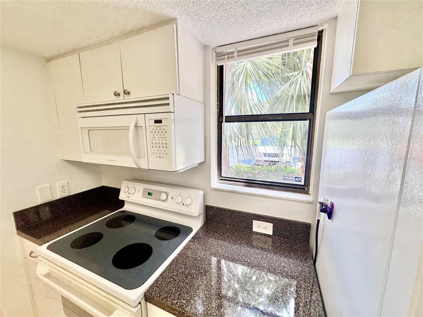 C7503434 Property Photo