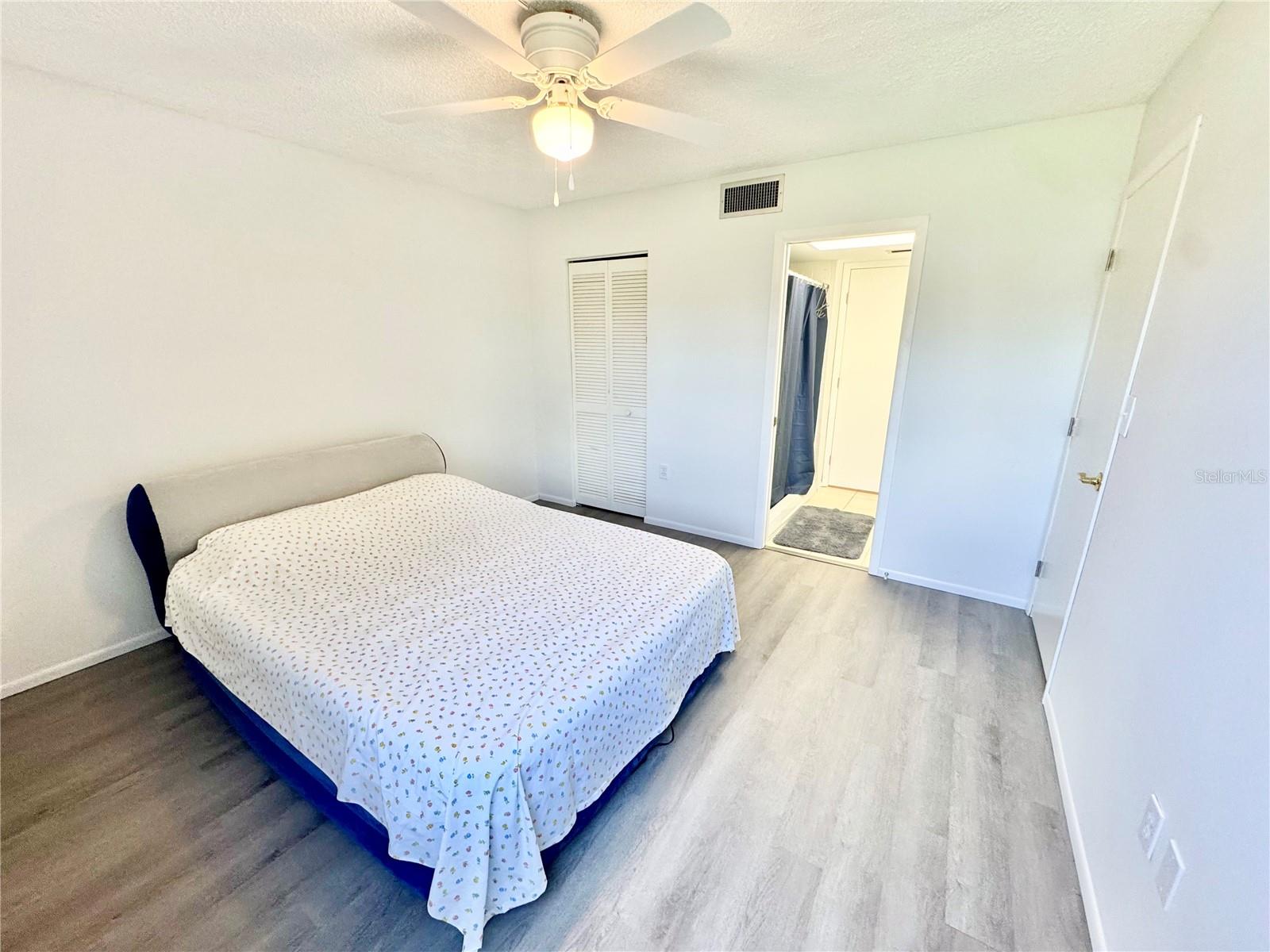 C7503434 Property Photo