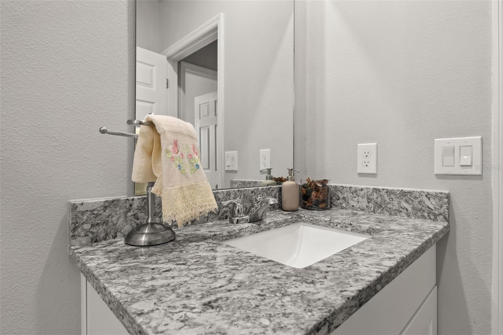896 CAMBRIDGE DR, WINTER HAVEN, FL, 33881