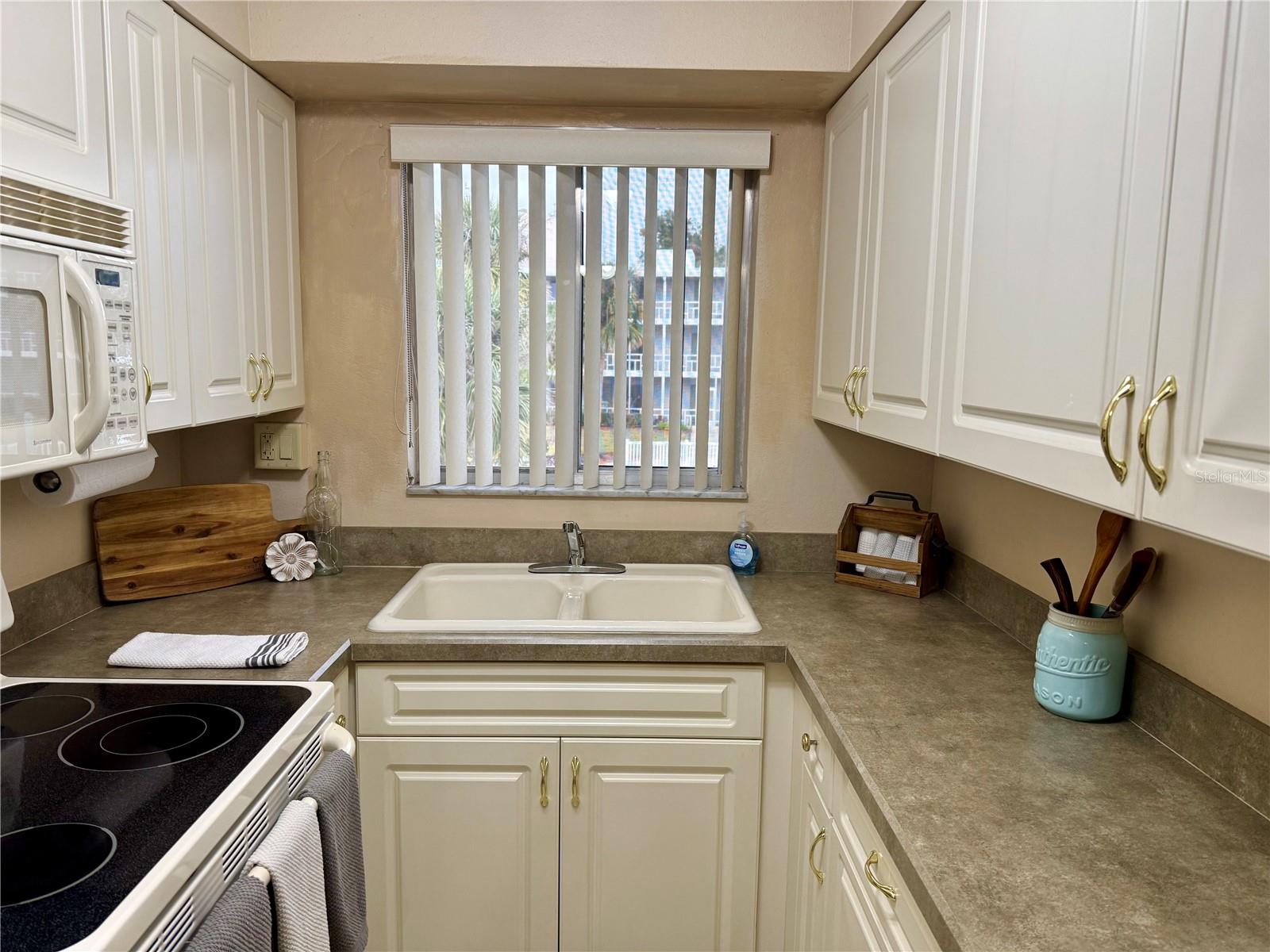 L4950015 Property Photo