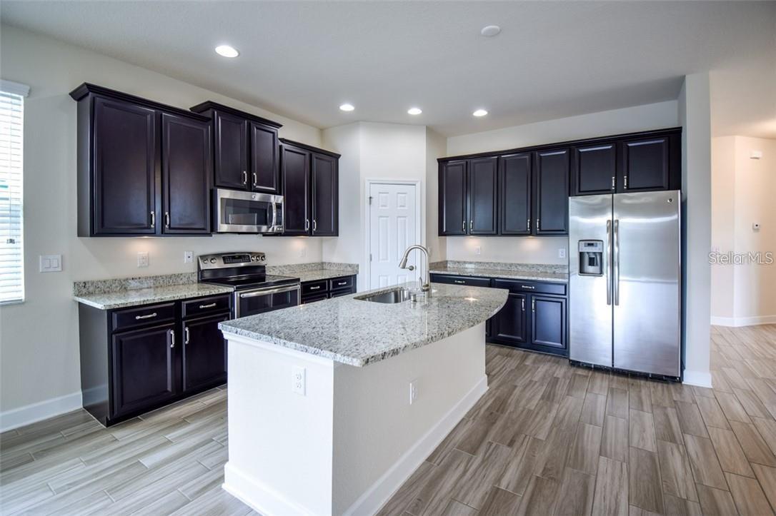 8491 NANDINA DR, SARASOTA, FL, 34240