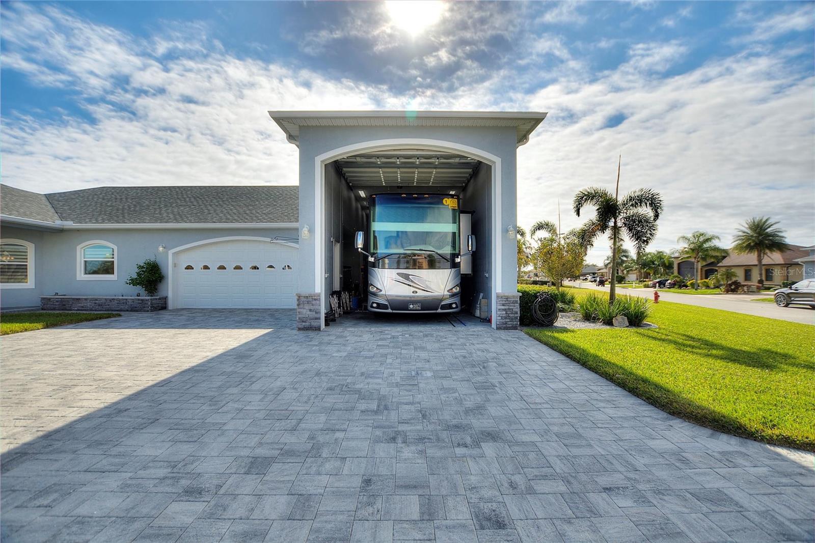 1010 CROSSROADS DR, POLK CITY, FL, 33868