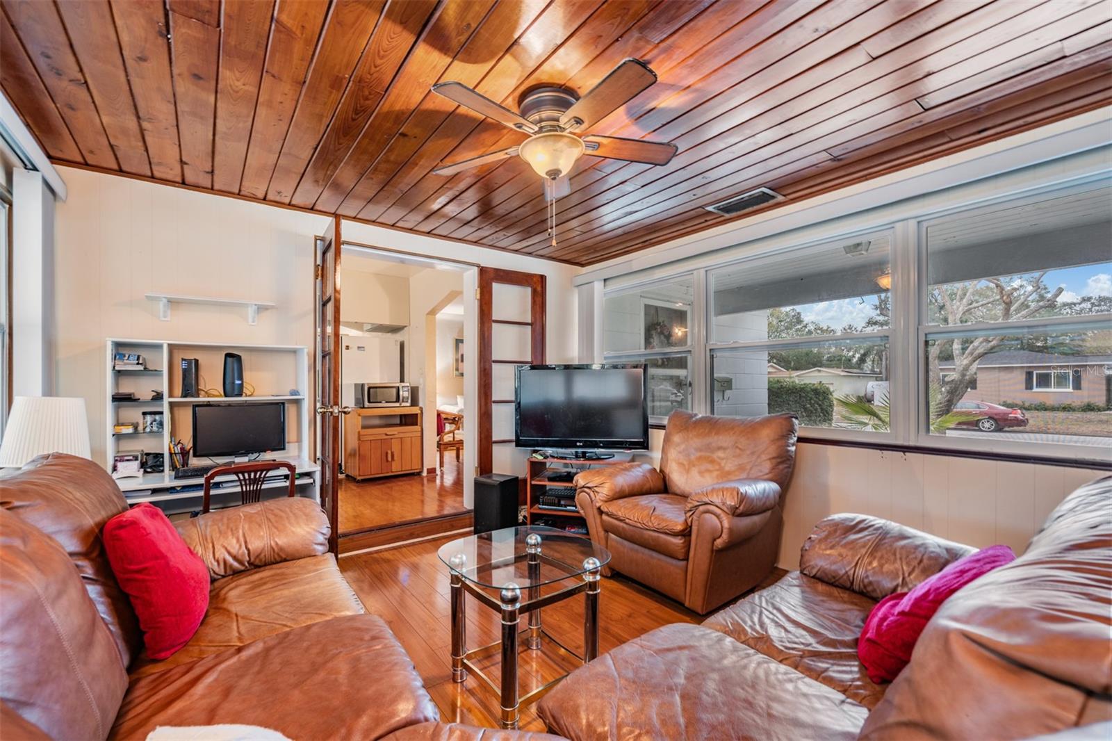 5927 3RD AVE N, ST PETERSBURG, FL, 33710
