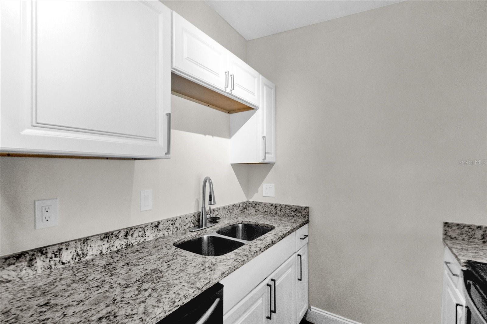 923 FERNDELL RD, ORLANDO, FL, 32808