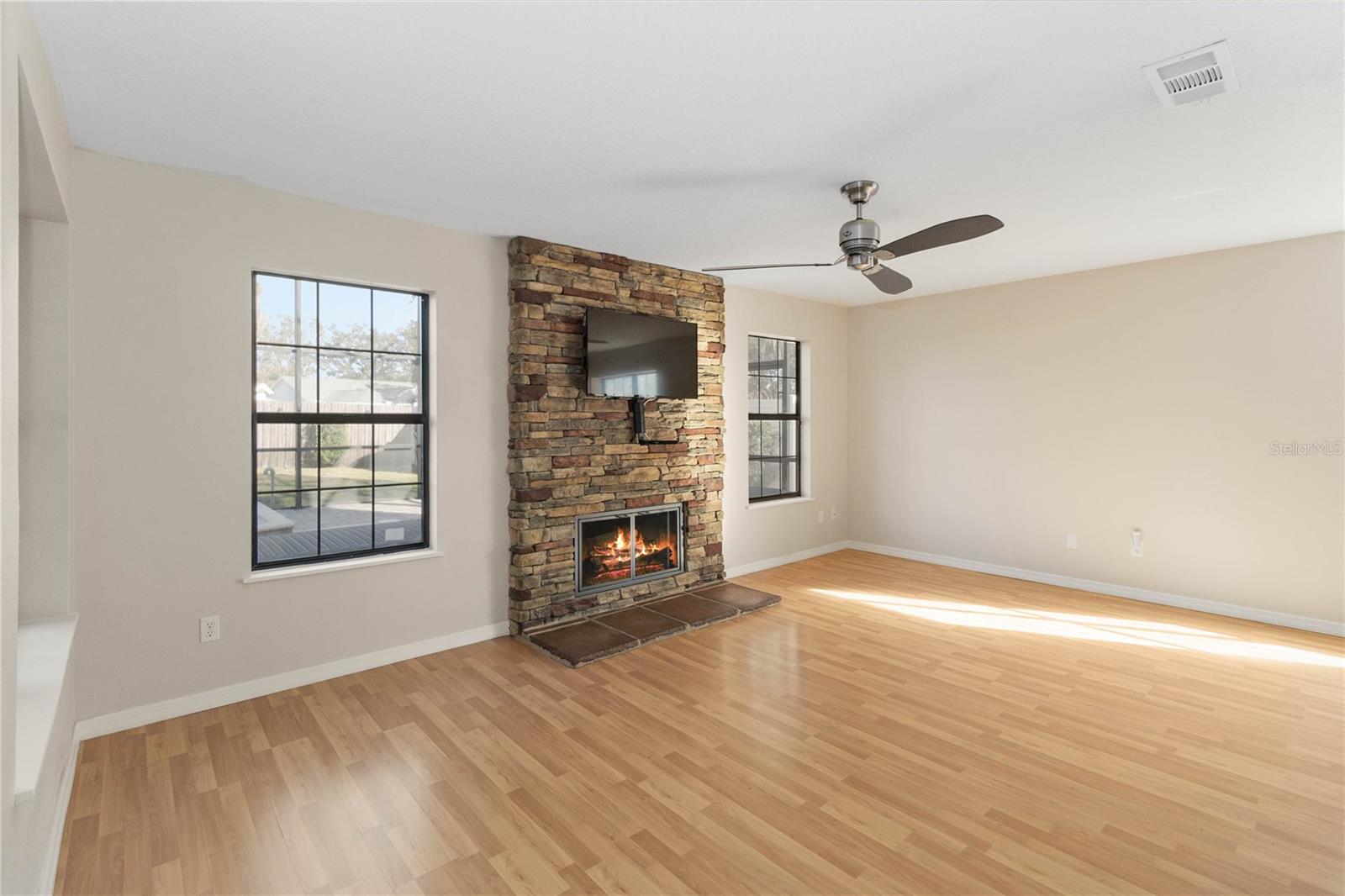 3886 LAKE MIRAGE BLVD, ORLANDO, FL, 32817