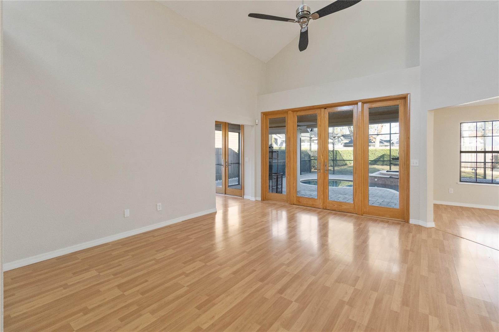 3886 LAKE MIRAGE BLVD, ORLANDO, FL, 32817
