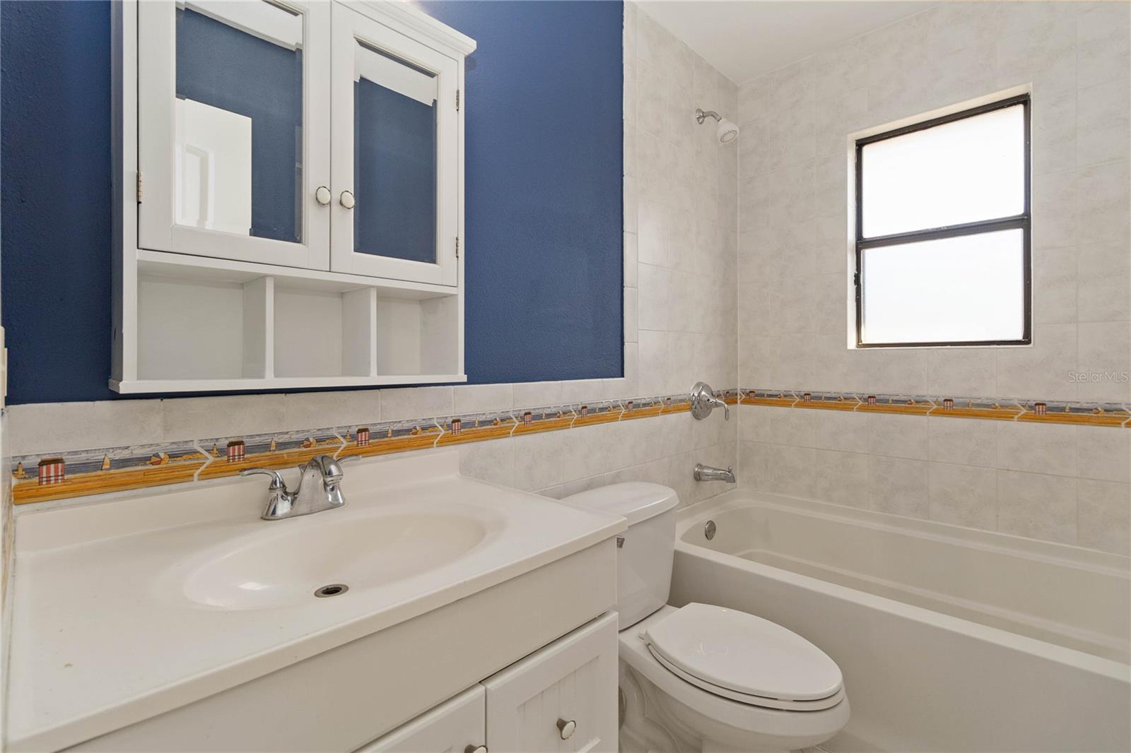 3886 LAKE MIRAGE BLVD, ORLANDO, FL, 32817